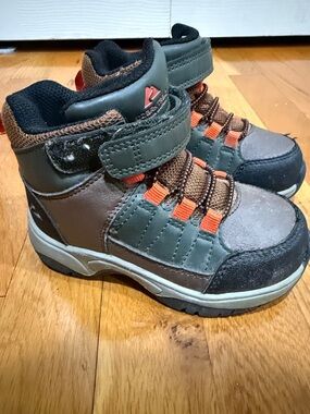 Ozark Trail Kids 8 Gray, Brown and Orange Hiking Boots